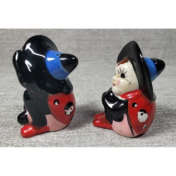 Lady Bug Witches Salt & Pepper Shakers Cork Stopper Made in Japan MCM RARE - Picture 2 of 7